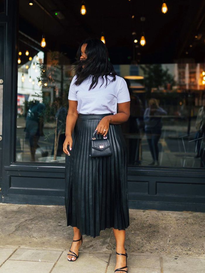 What to Wear With a Leather Pleated Skirt