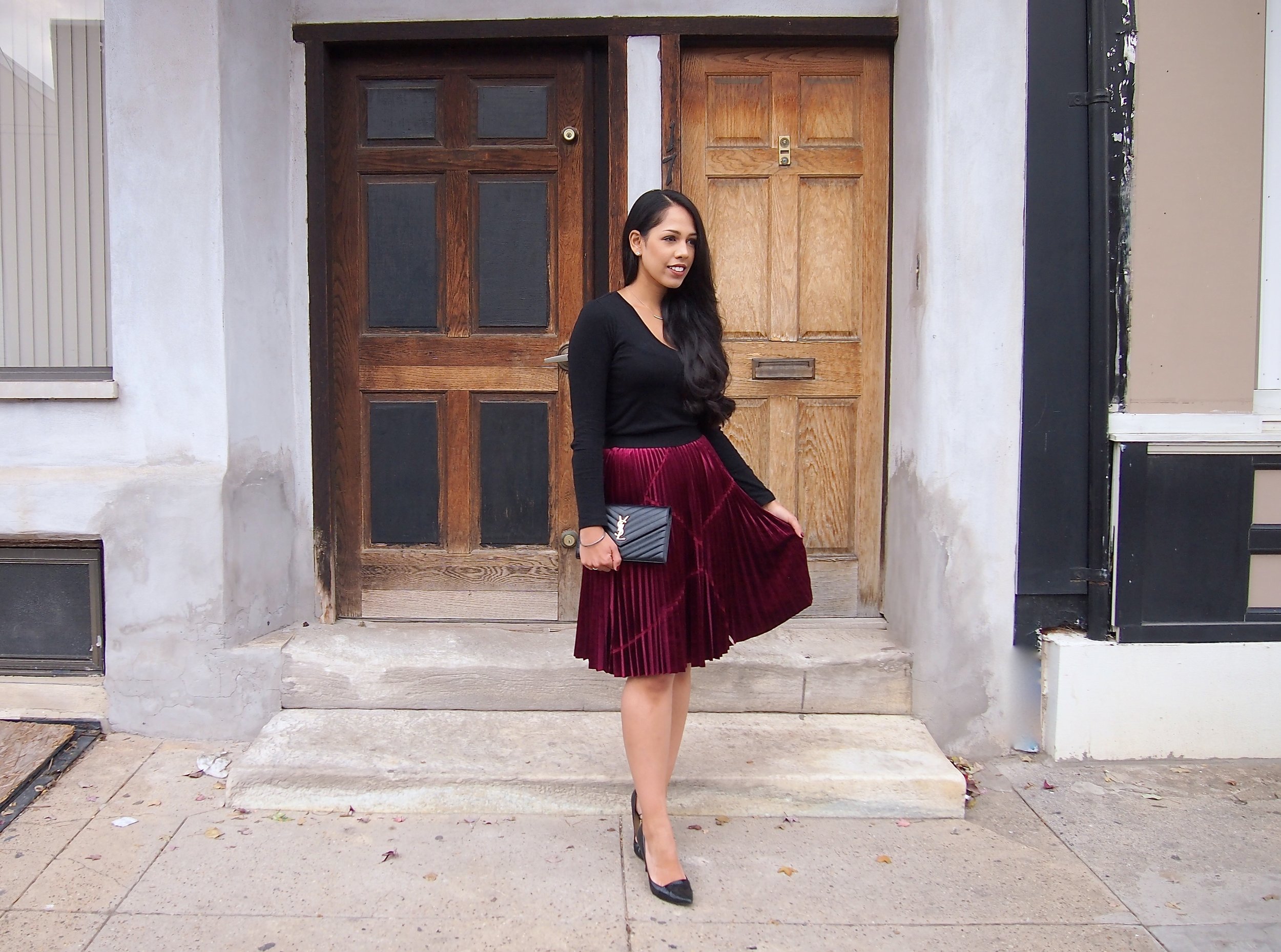 What to Wear With Velvet Skirt